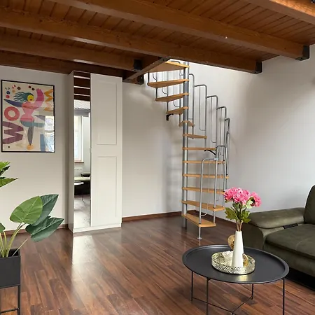 Apartament Corner *