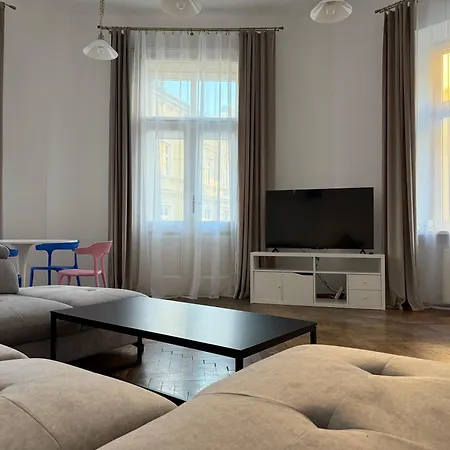 Corner Apartament