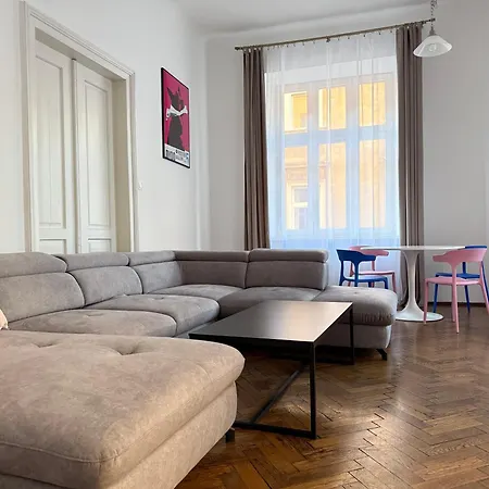 Corner كراكوفيا