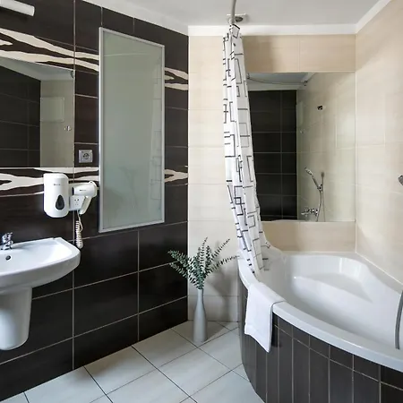 Corner * كراكوفيا